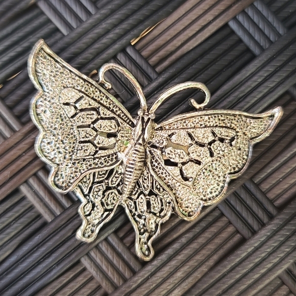 Silver Tone Filigree Butterfly Brooch Pin - Picture 1 of 2